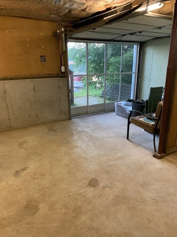 670 Eastside Rd, Wrentham