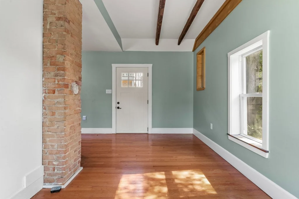 16 Edwin St, Brookline