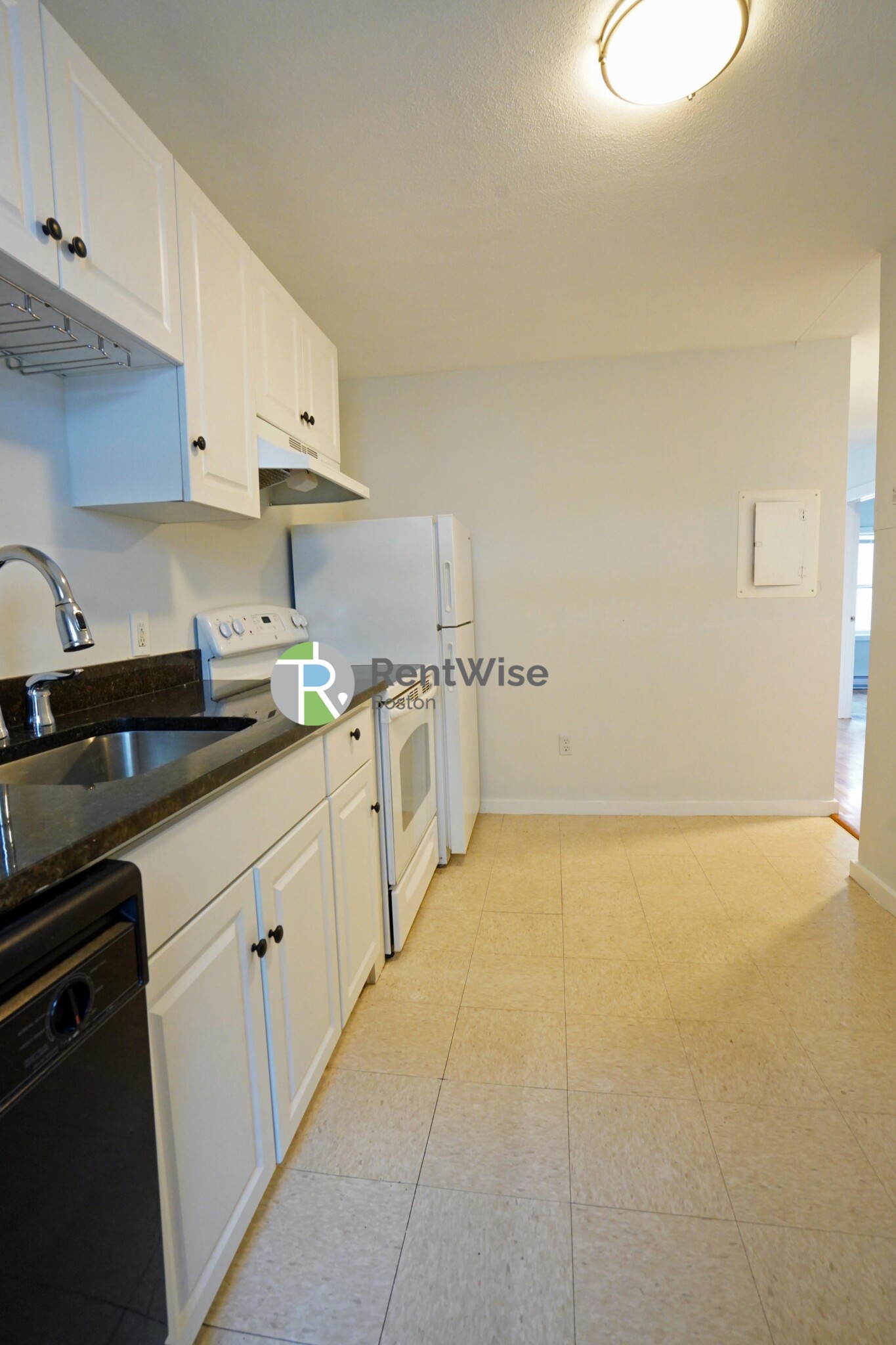 3 Schrepel Pl, South Boston