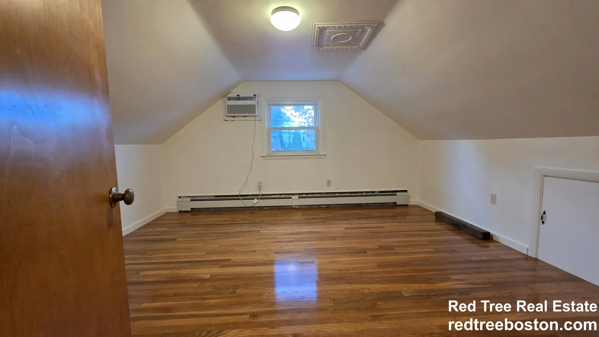 18 Cresthill Rd, Oak Square