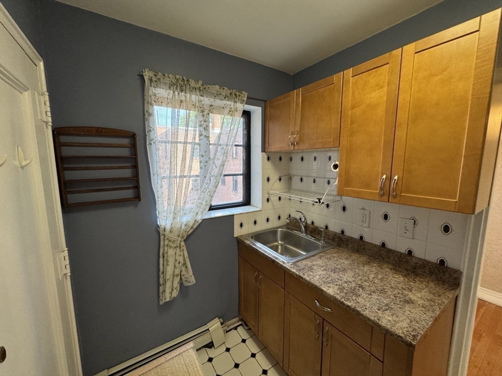 79 Sutherland Rd, Brighton