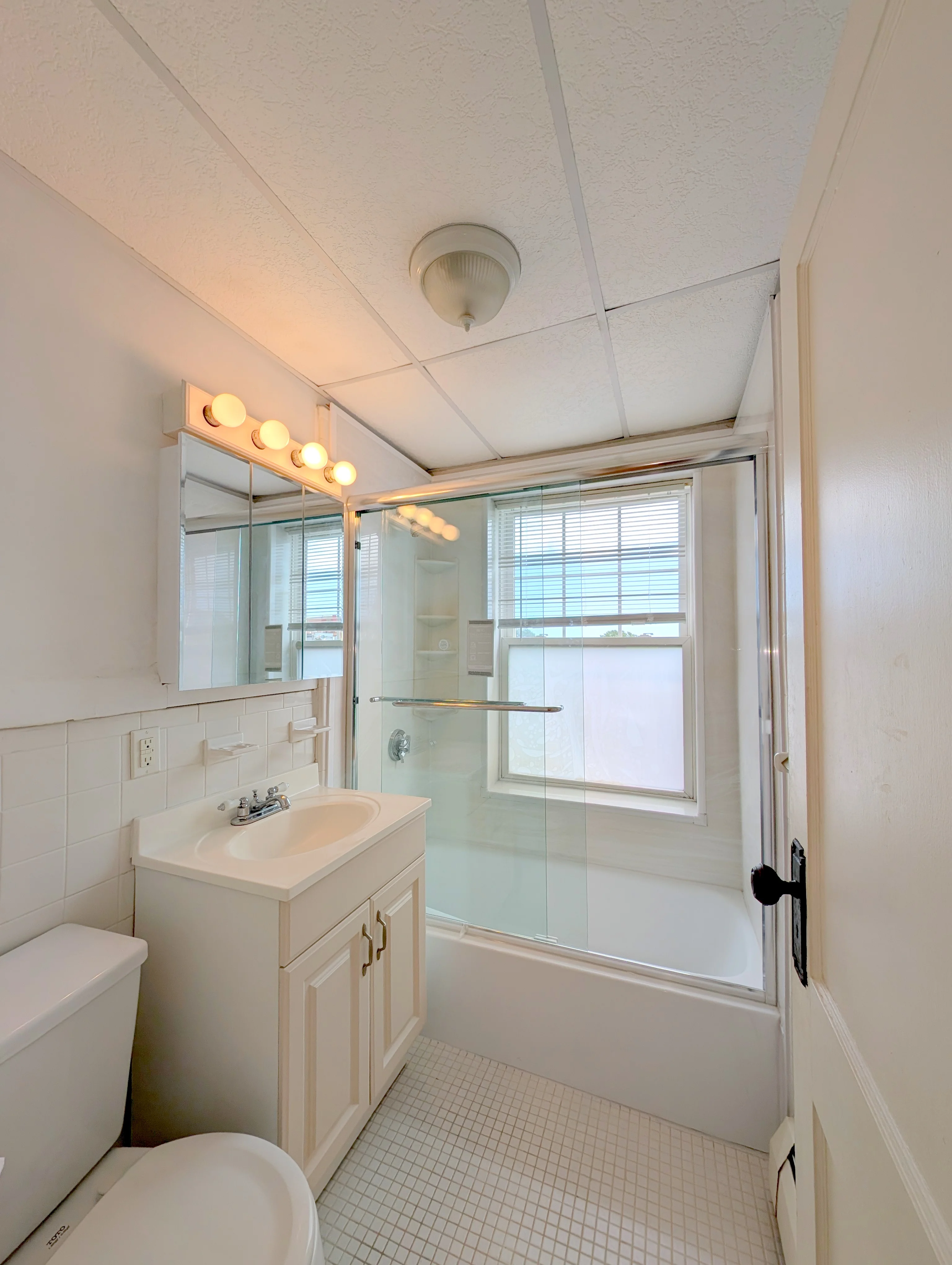 36 College Ave, Tufts