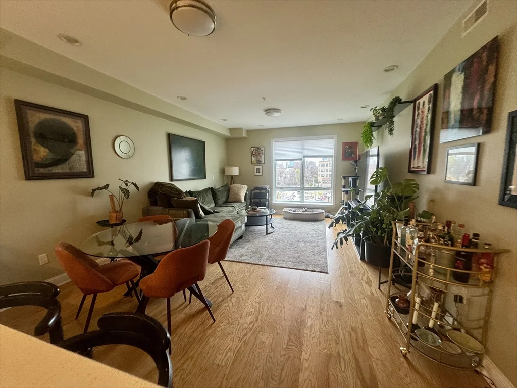 15 Guild St, Roxbury