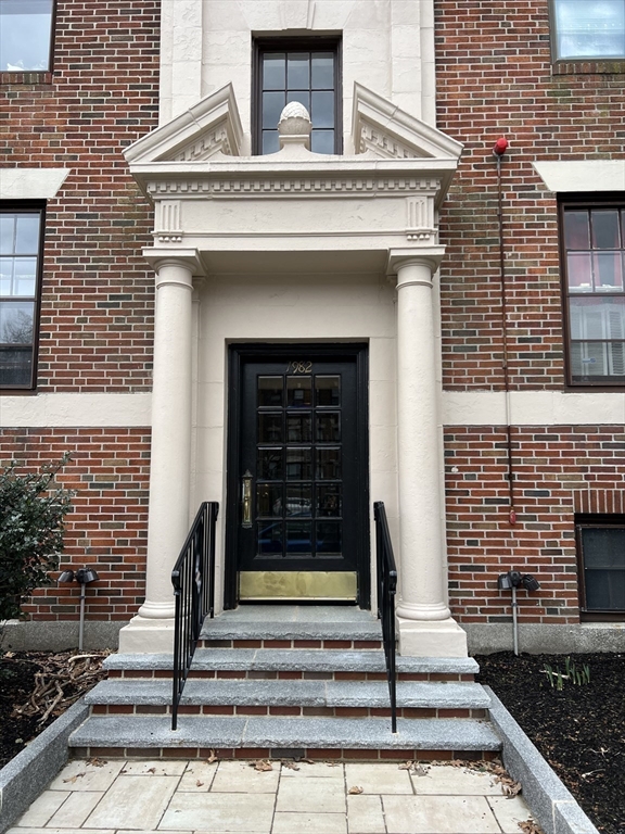 1982 Commonwealth Ave, Brighton