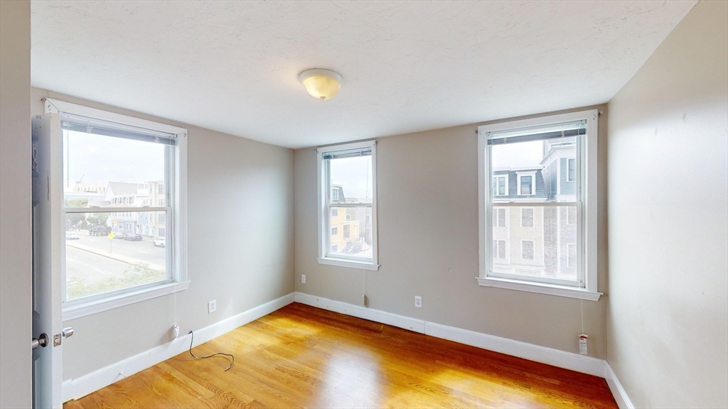 367 Dorchester Ave, South Boston