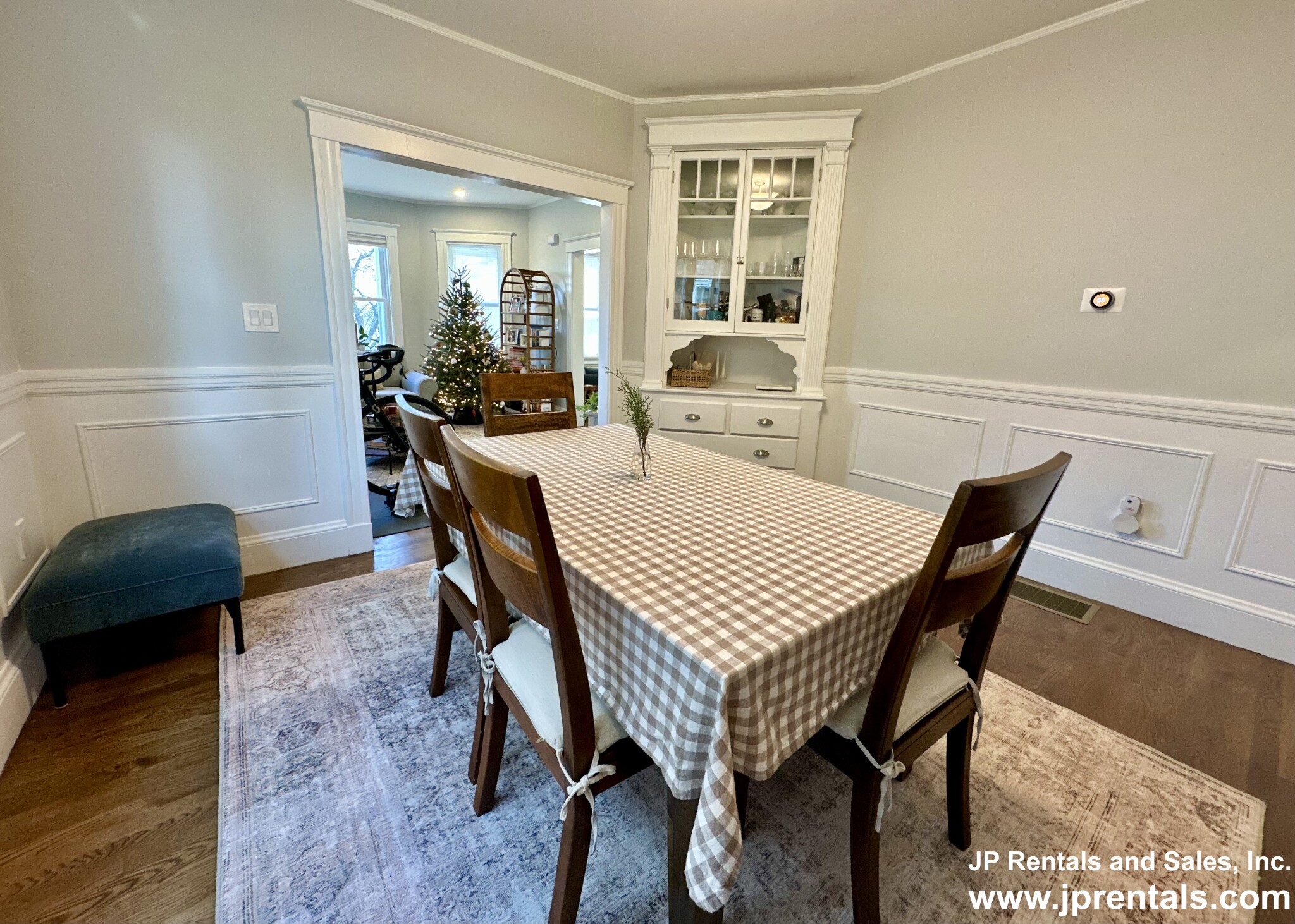 38 Robeson St, Jamaica Plain