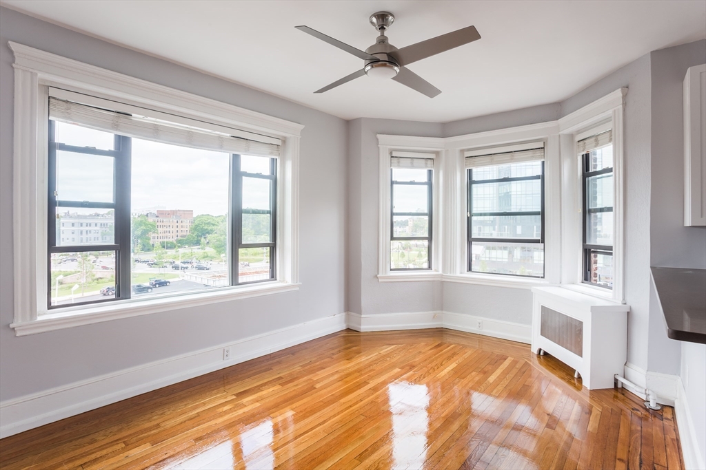 137 Peterborough St, Fenway