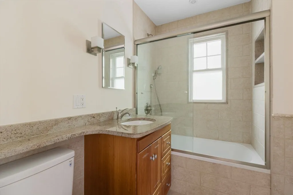 105 Fayerweather St, West Cambridge