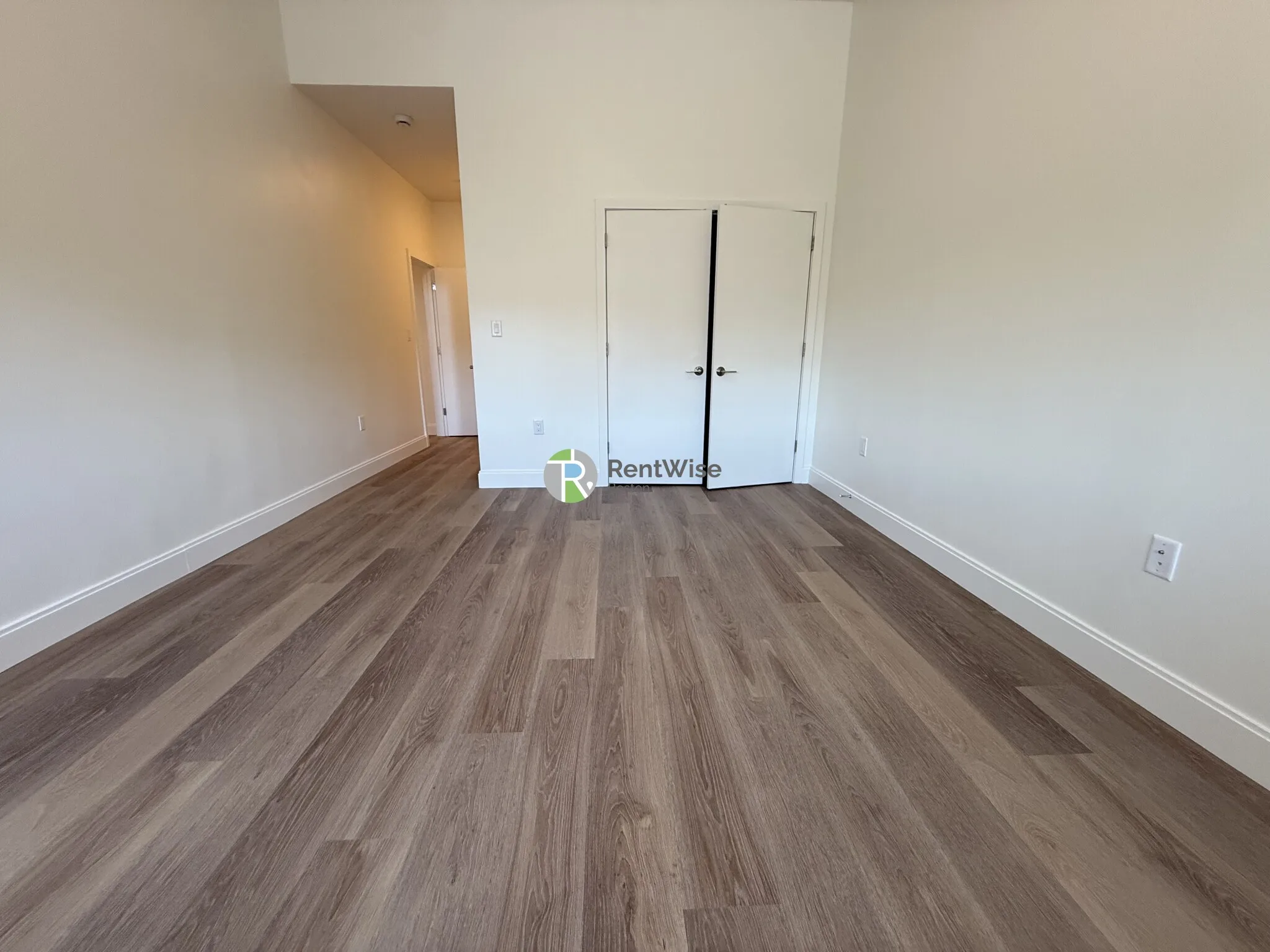 1079 Commonwealth Ave, Allston