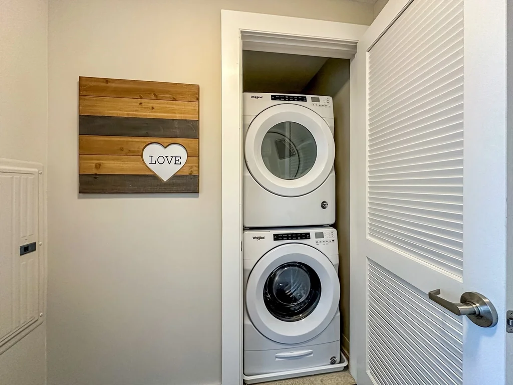 25 Stonehaven Dr, Weymouth