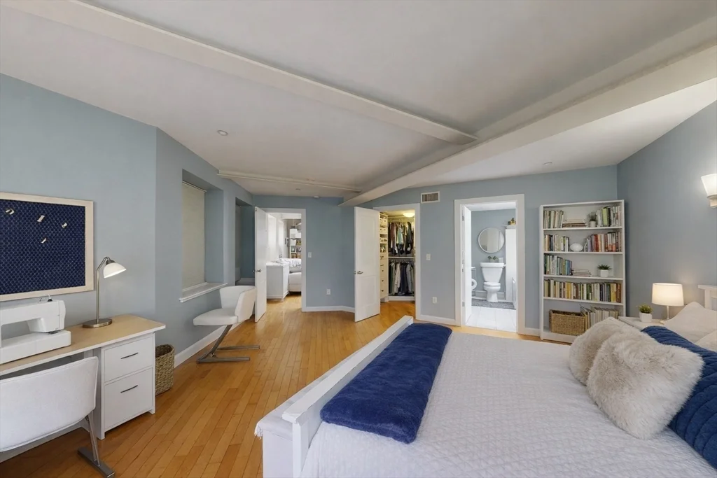 72 Kent St, Brookline Village