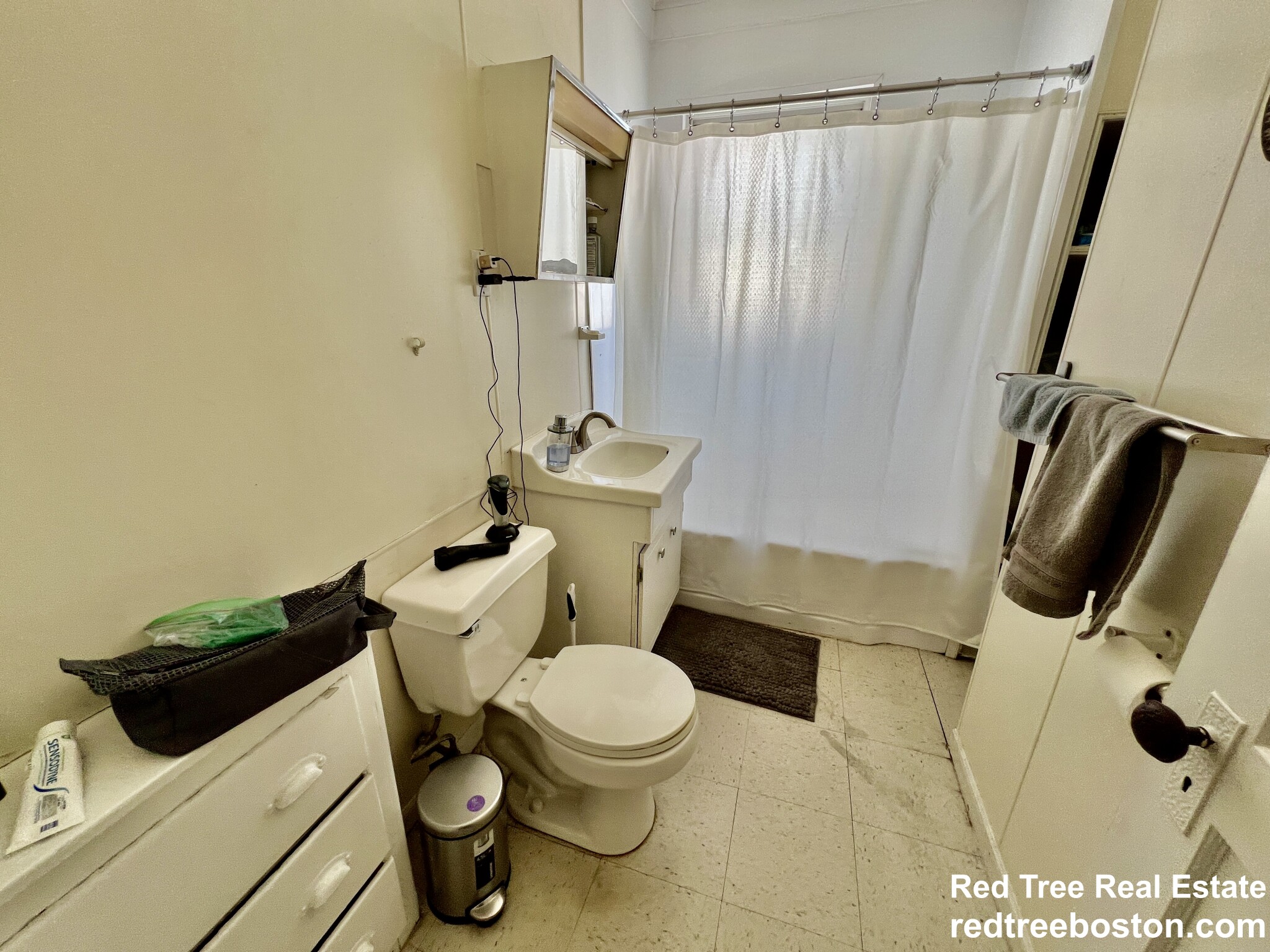 331 Faneuil St, Oak Square