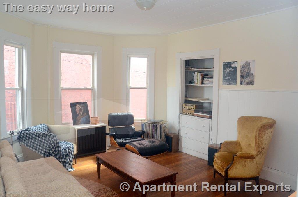 418 Washington St, Harvard Square
