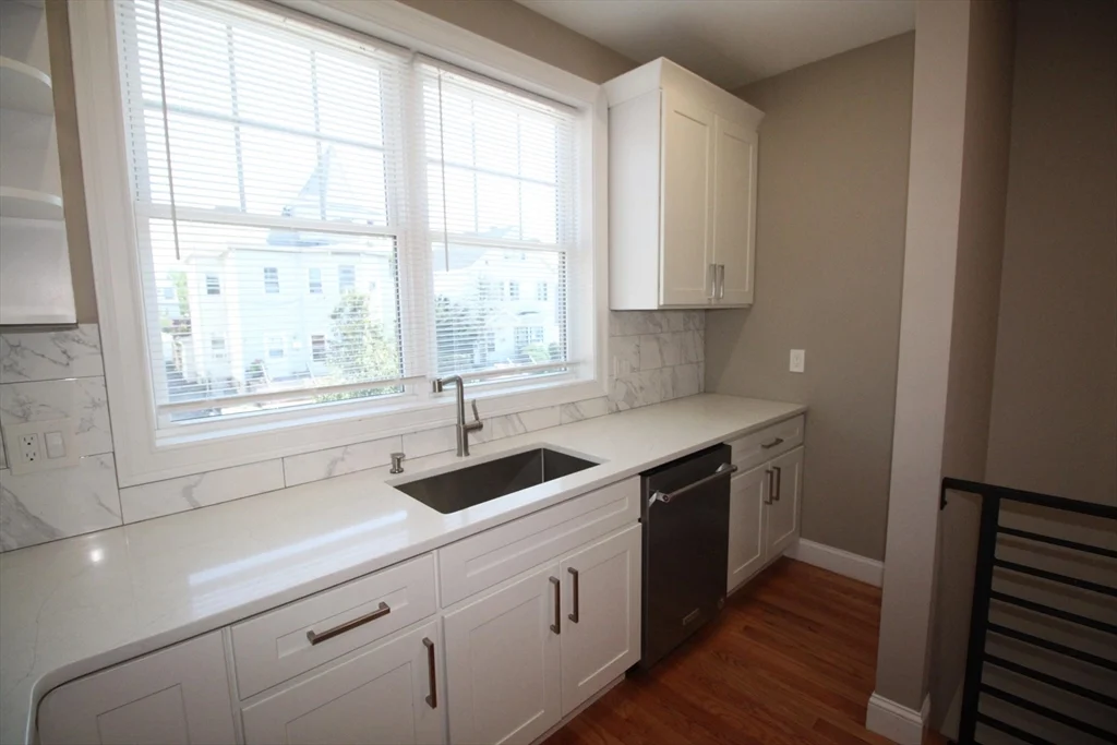 116 Main St, Everett