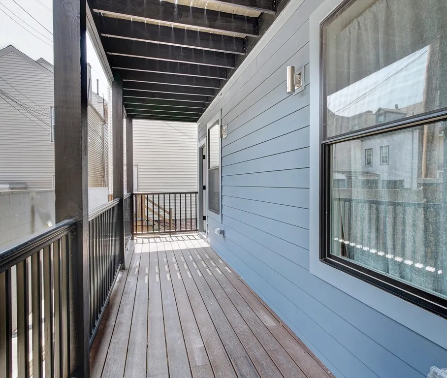 65 Border St, East Boston