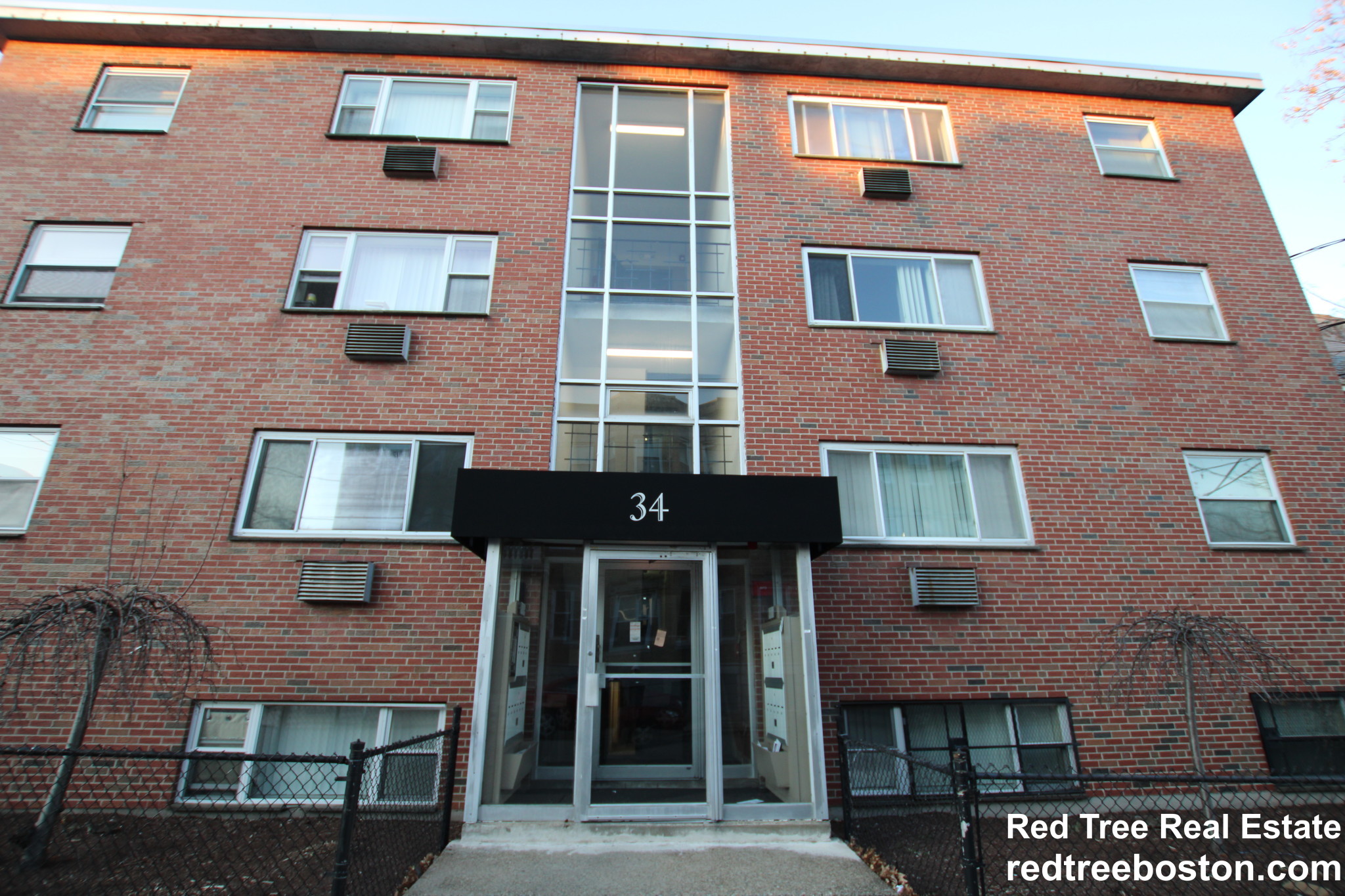 34 Gardner St, Allston