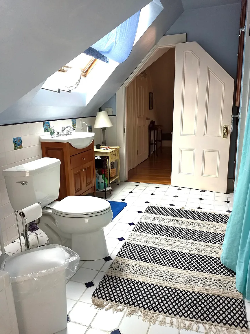 143 Walnut St, Newtonville