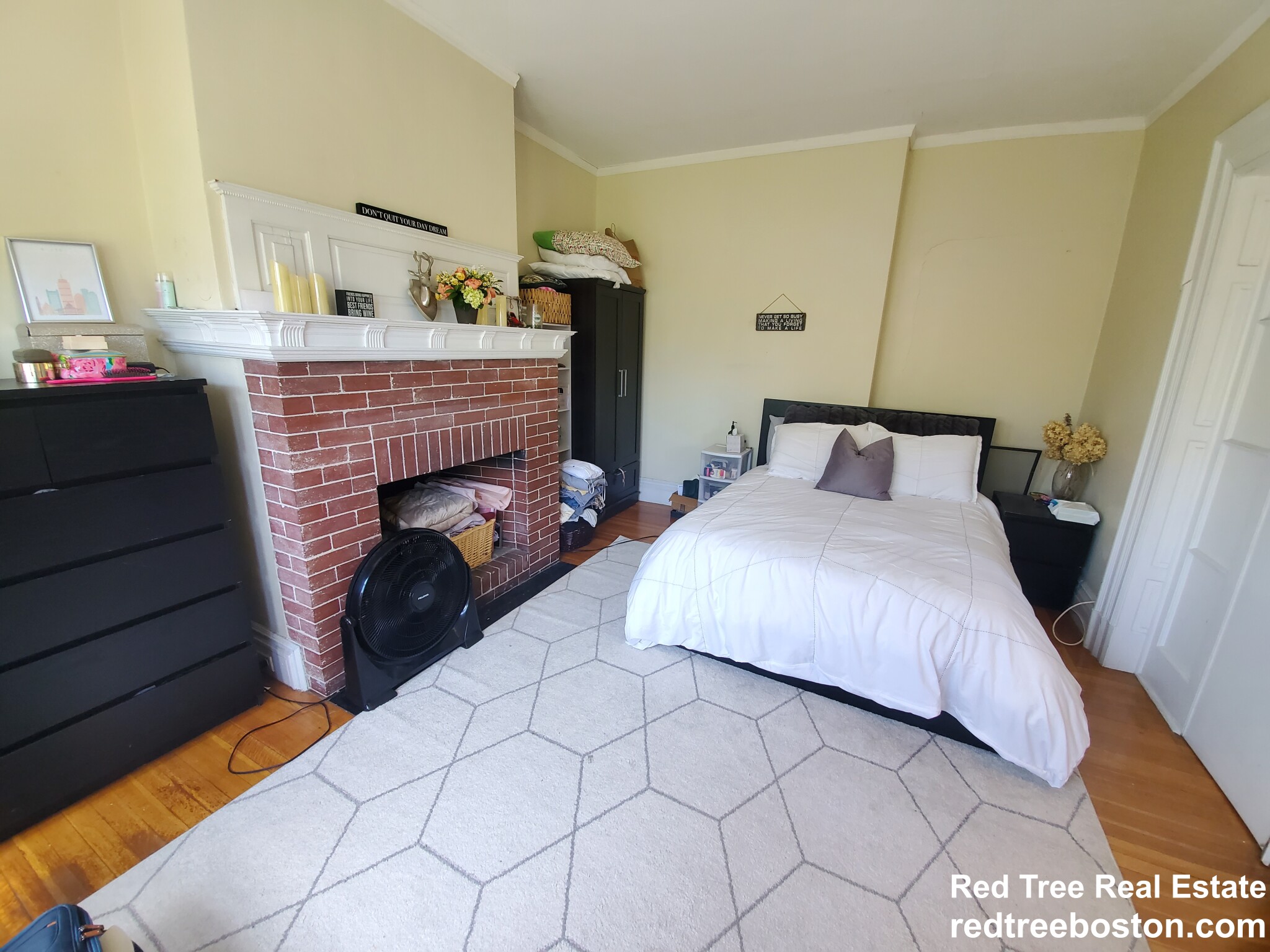 1688 Beacon St, Brookline