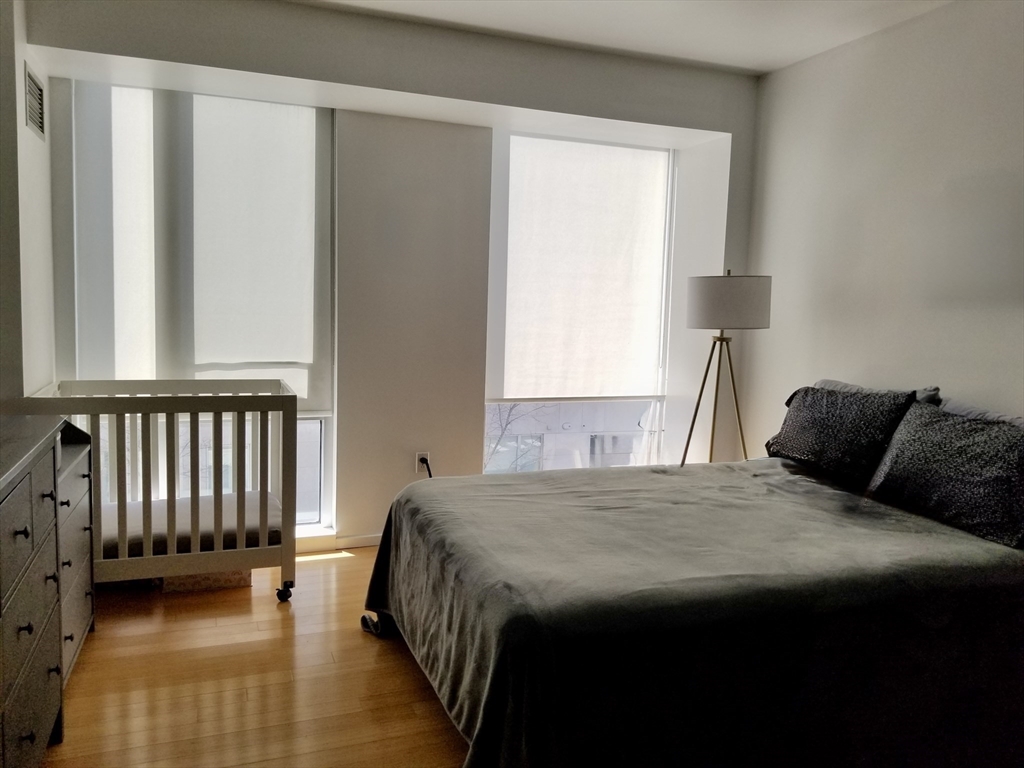 2 Earhart, East Cambridge