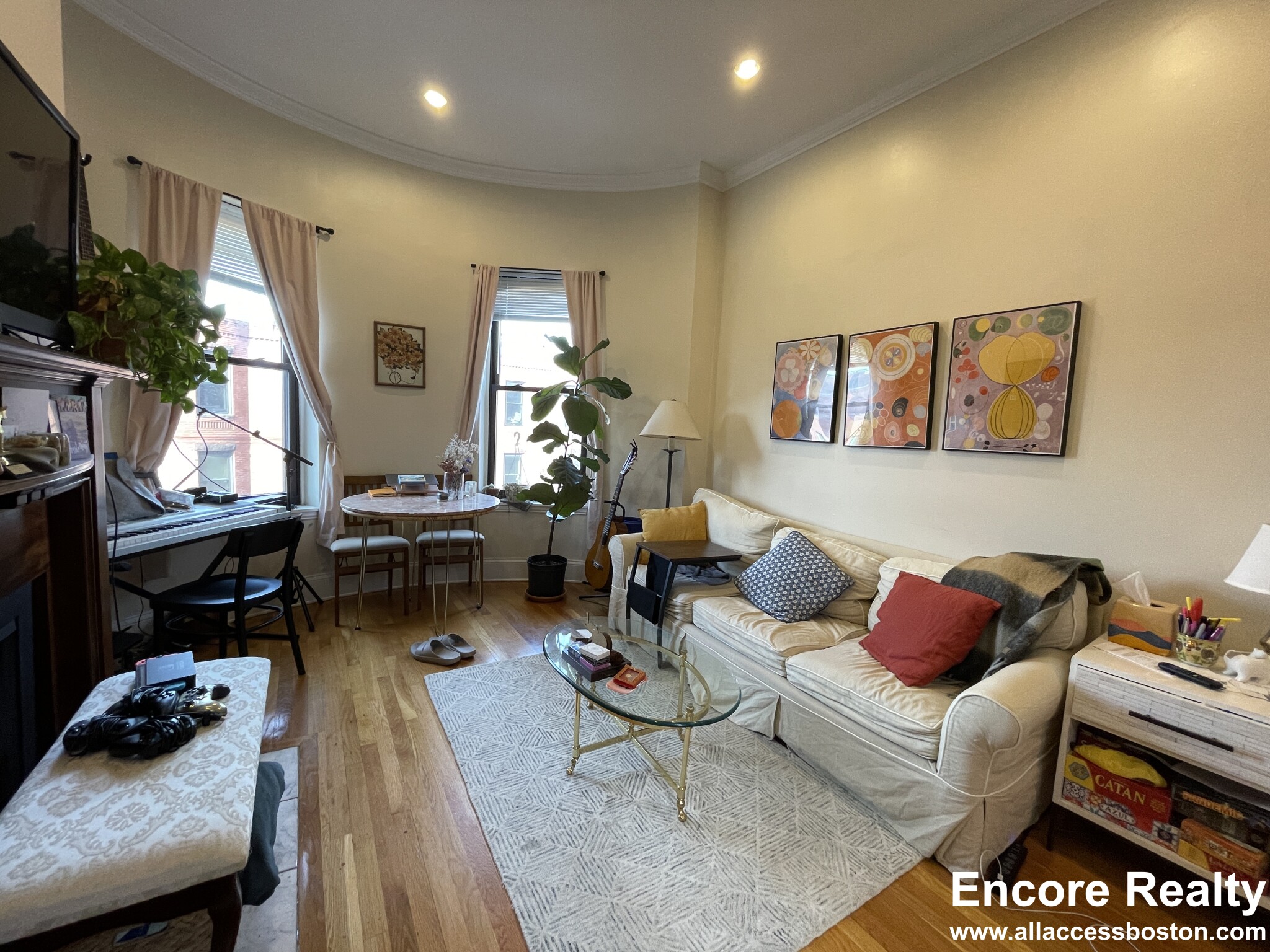 28 Symphony Rd, Fenway