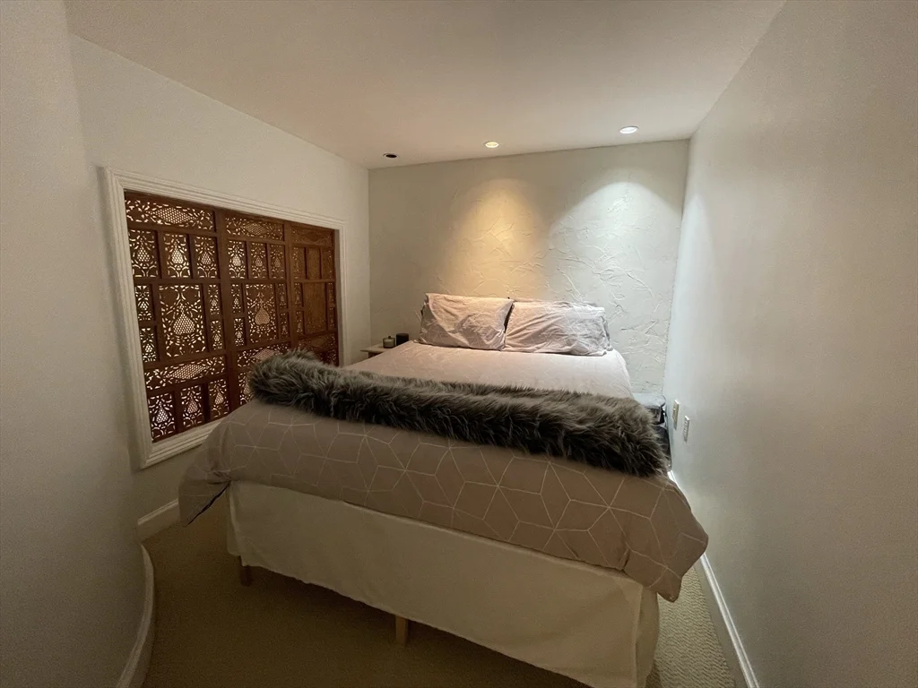 124 Beacon St, Back Bay