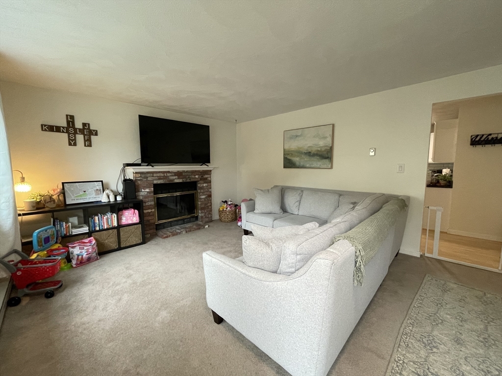 4 Erick Rd, Mansfield