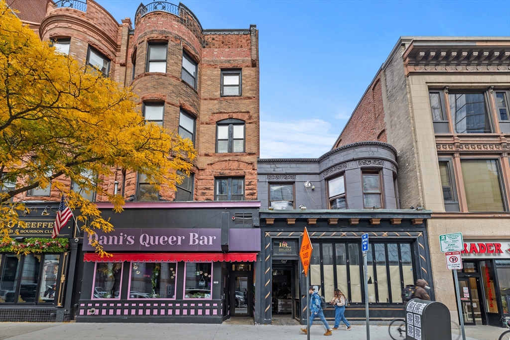 907 Boylston St, Back Bay