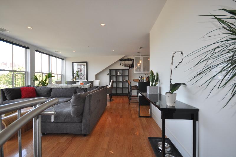 658 Massachusetts Ave, South End