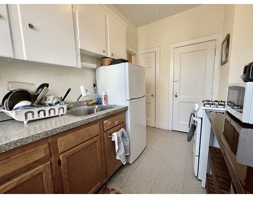 71 Martin St, Neighborhood Nine