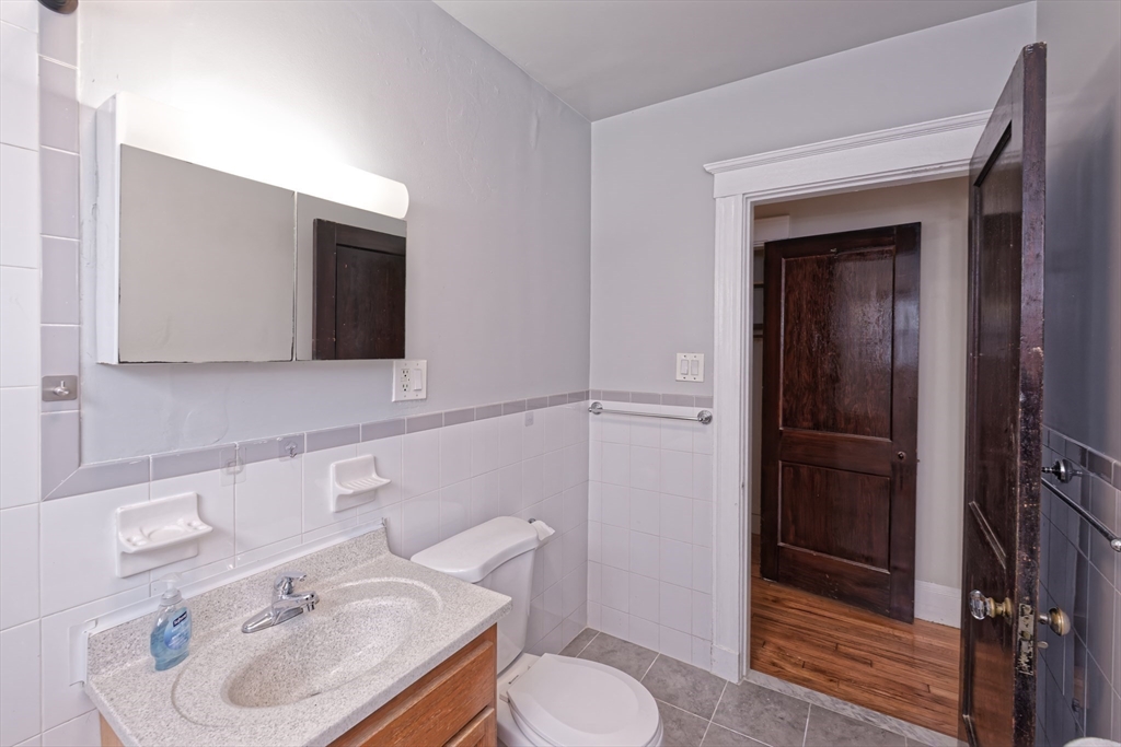 23-25 St James Ter, Newton