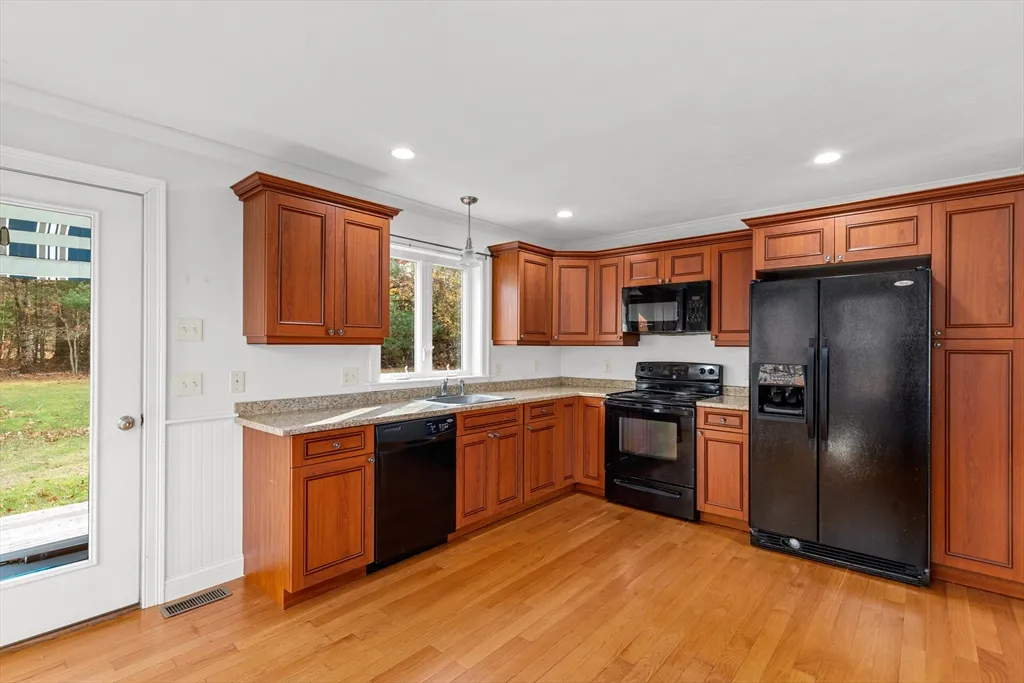 130-R Billington St, Plymouth