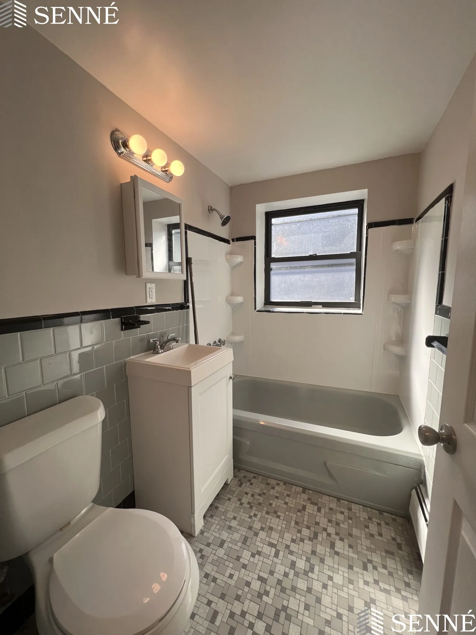 48 A Harvard Ave, Harvard Avenue