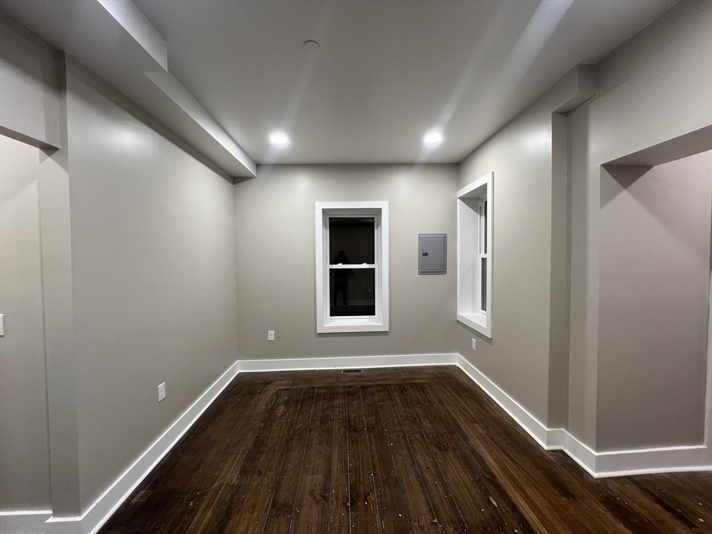 589 Haverhill St, Lawrence