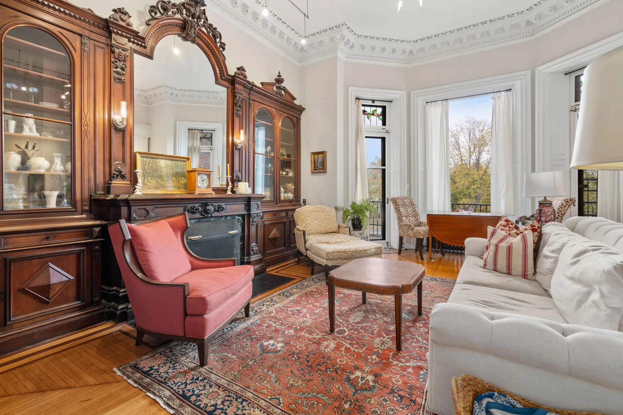 154 Beacon St, Back Bay