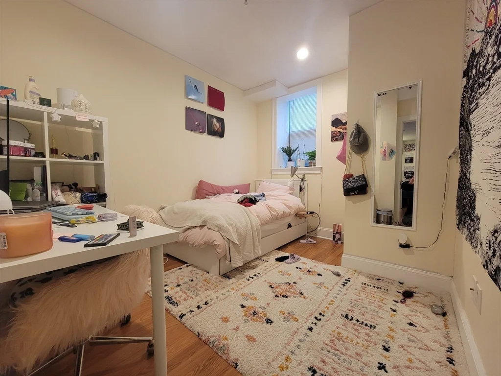 1203 Beacon St, Coolidge Corner