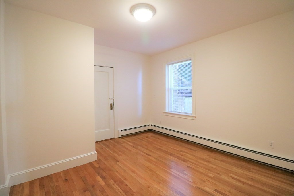 30 Upland Rd, Neighborhood Nine