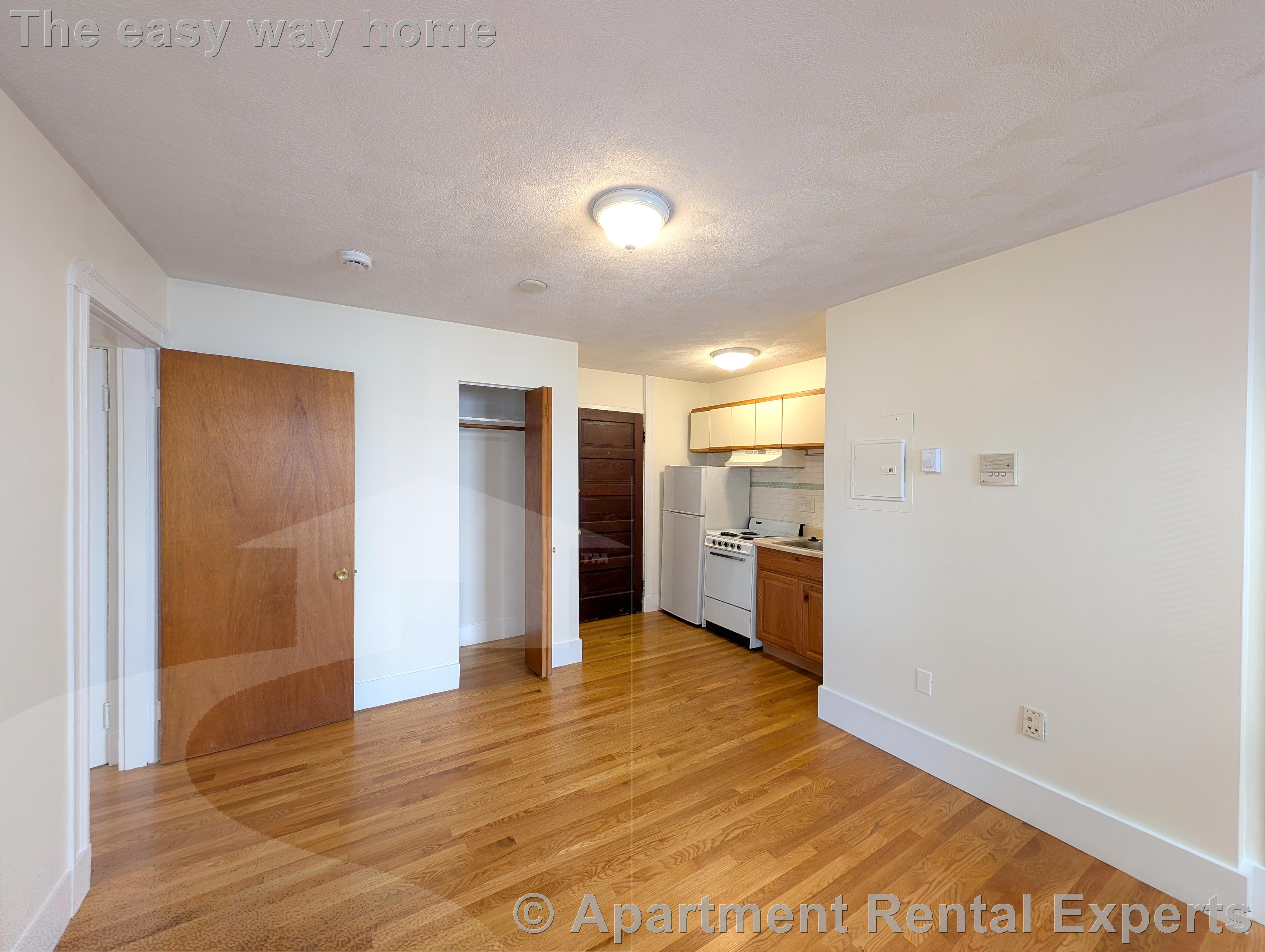 14 Garrison Ave, Teele Square