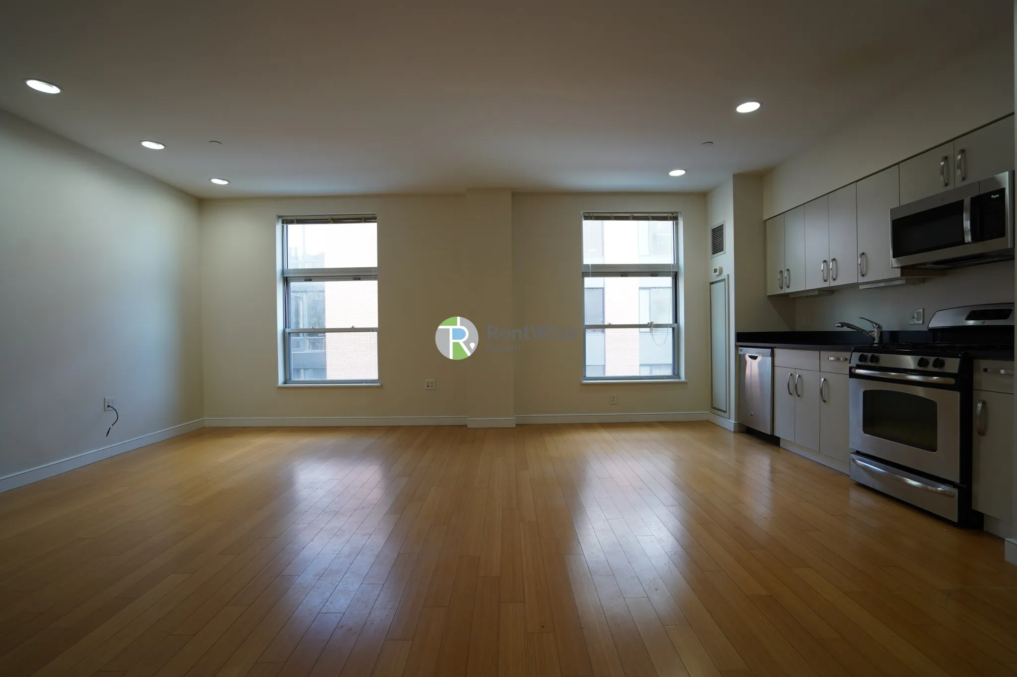 601 Albany St, South End