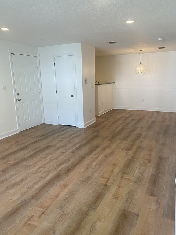 18 Walden Dr, Natick