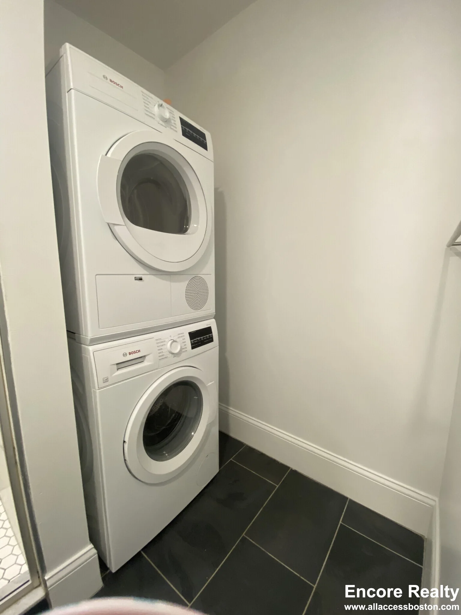 124 Peterborough St, Fenway