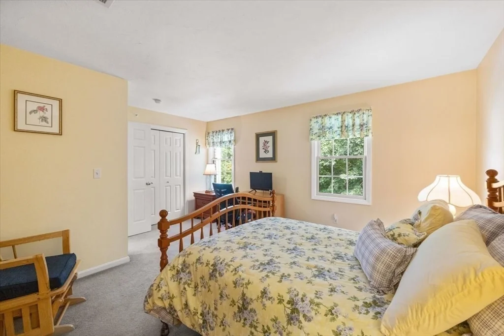 822 Thayer St, Abington