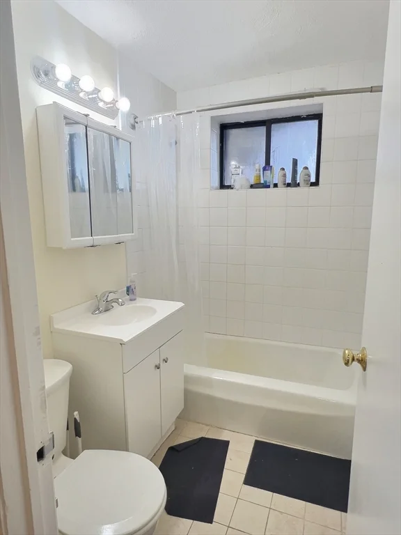 1039 Commonwealth Ave, Allston
