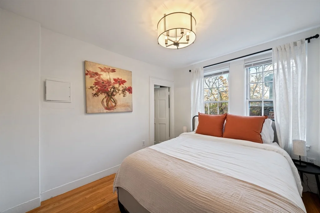 102 Revere St, Beacon Hill