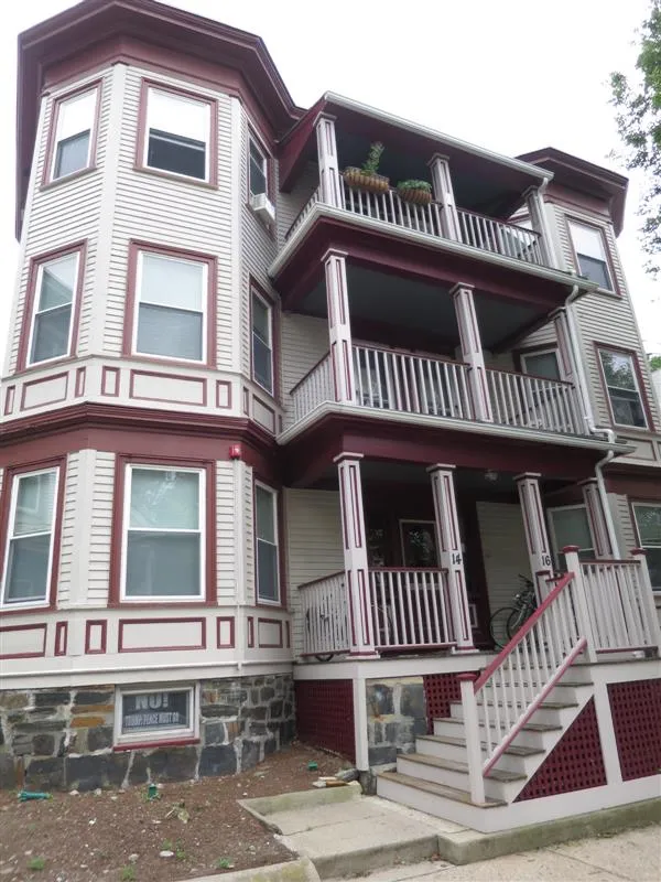 14 Garrison Ave, West Somerville