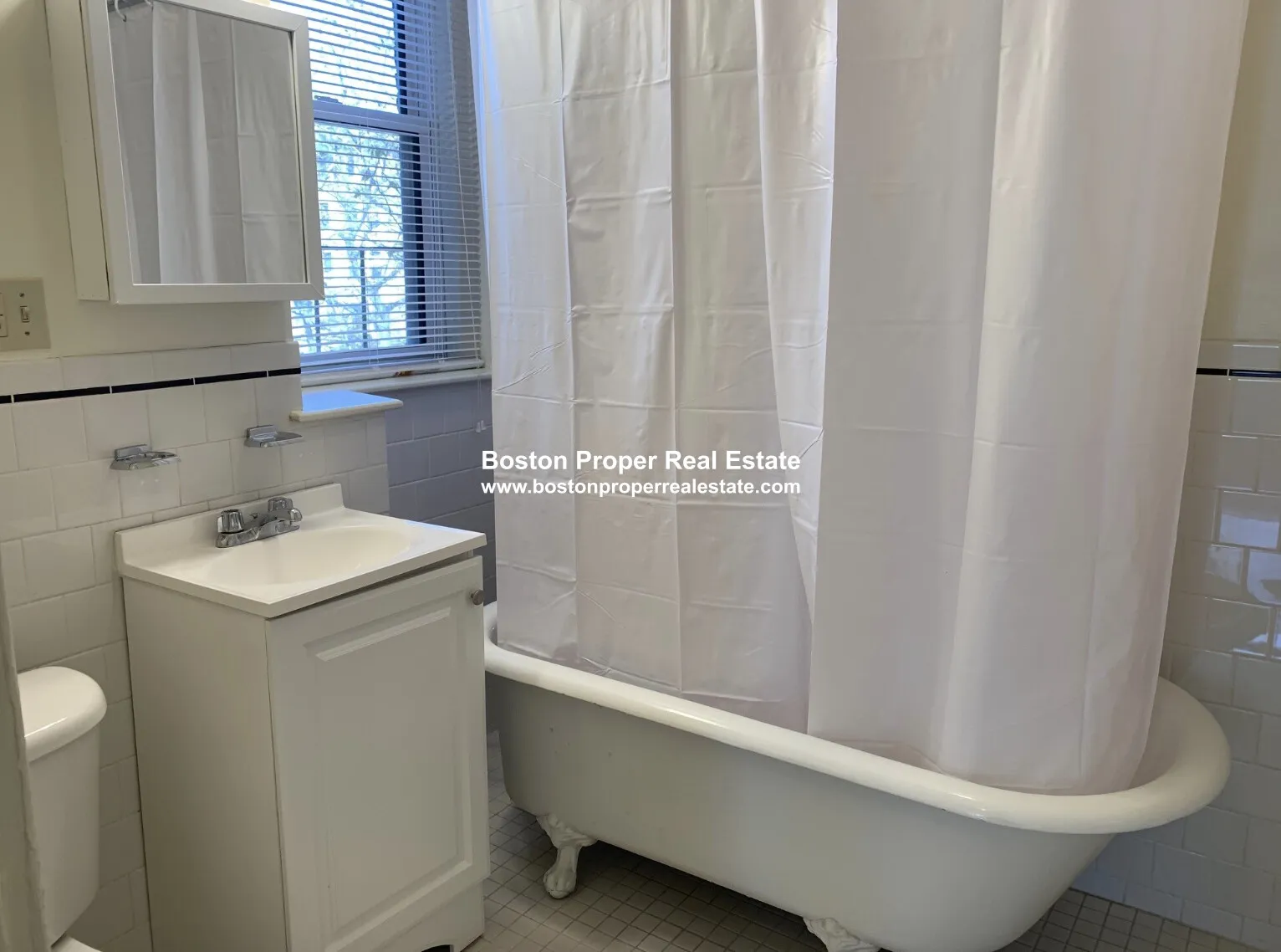 124 Peterborough St, Fenway