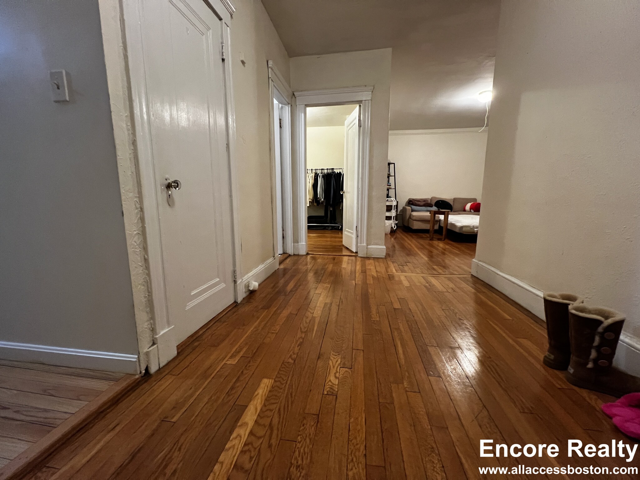 2003 Commonwealth Ave, Brighton