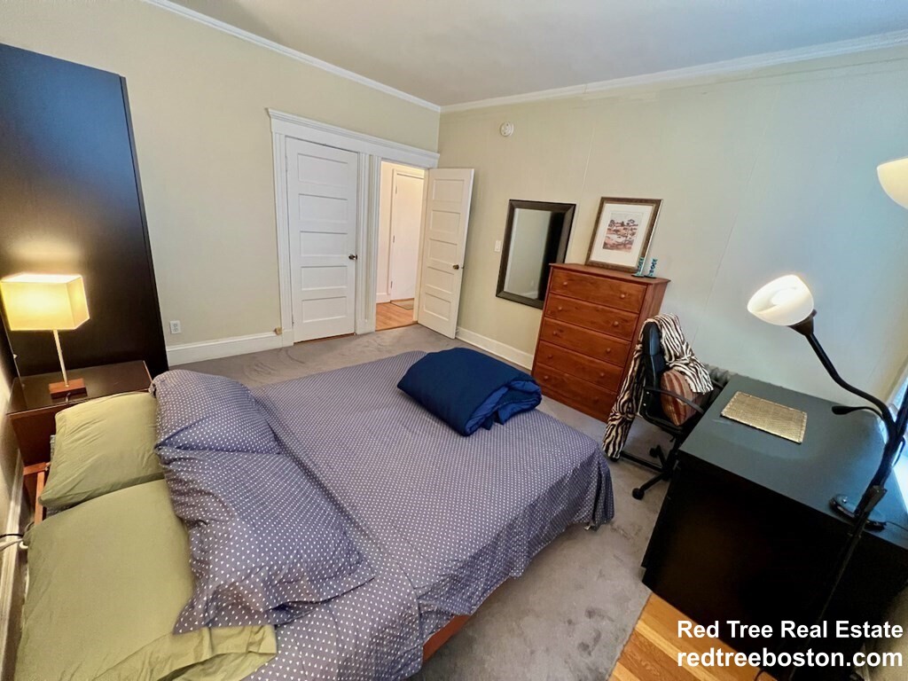 36 Winchester St, Coolidge Corner