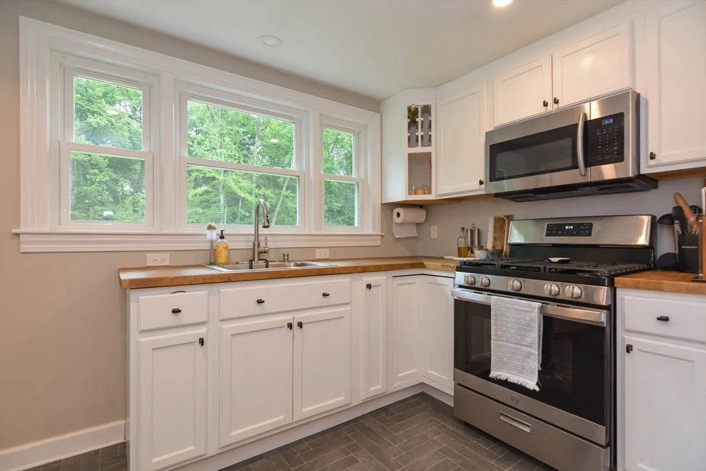 399 Shawsheen Ave, Wilmington