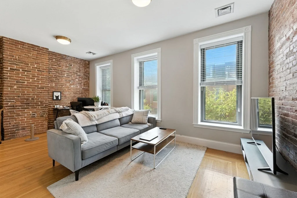 19 Medford St, Chelsea