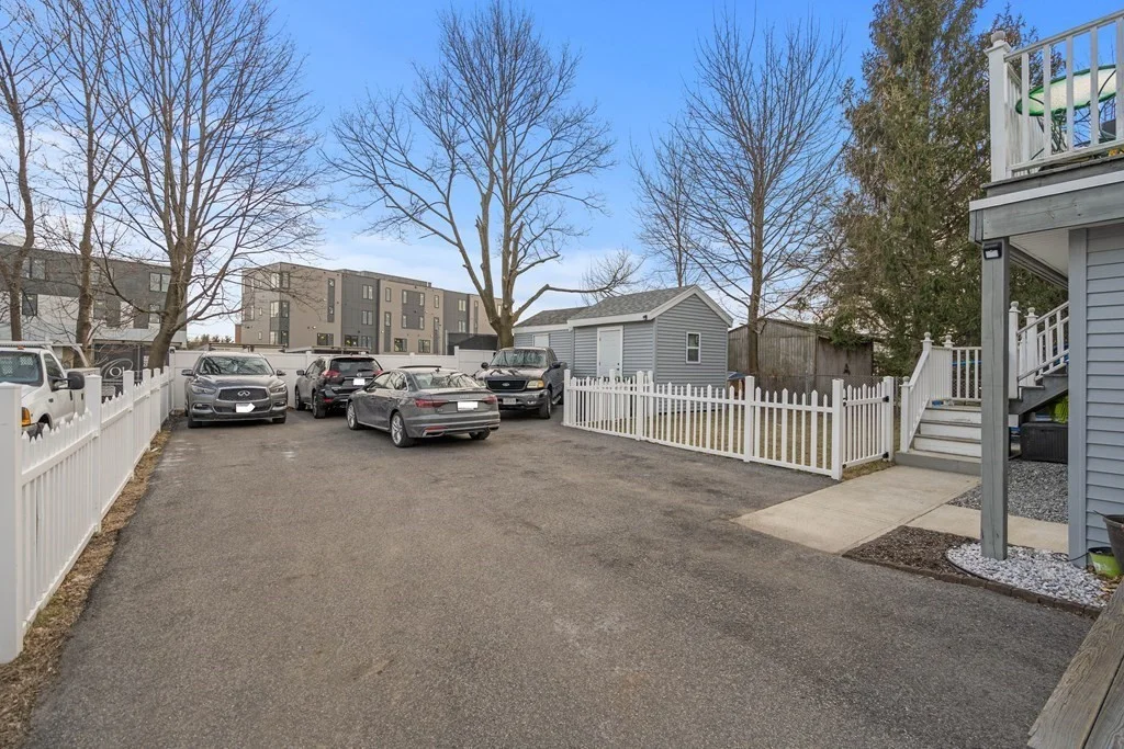 64 Waltham St, Watertown